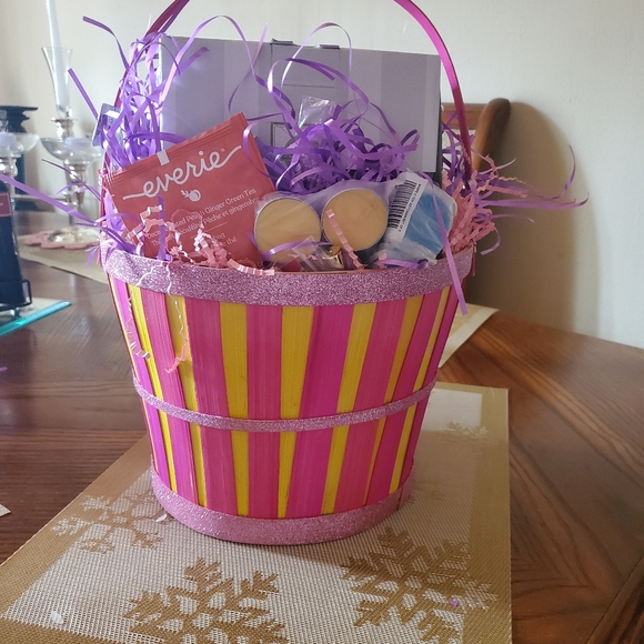 Mother's Day Scentsy Gift Baskets $100 - Picture 6 of 7